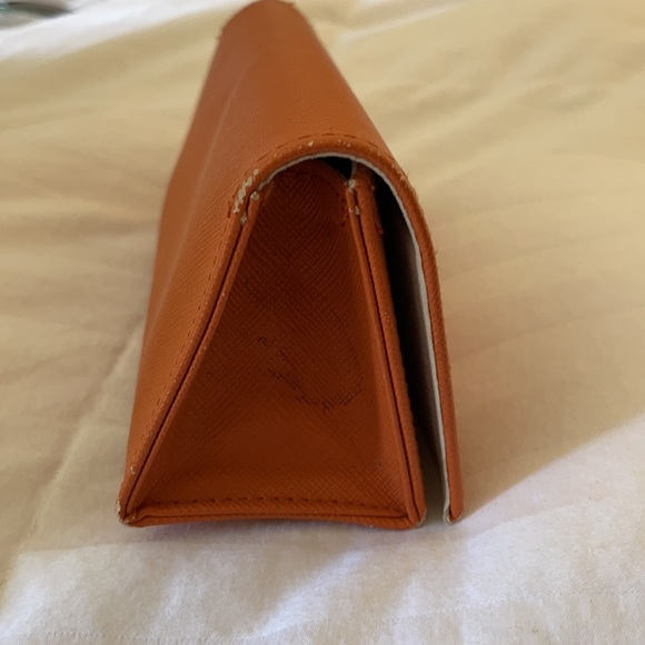 Tory Burch sunglasses case - Picture 2 of 4